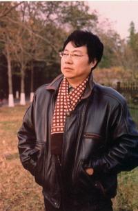单篇散文随笔入选作品:丁帆《向面对世界的自绝者脱帽致敬》——追忆两位性格迥异的先师
